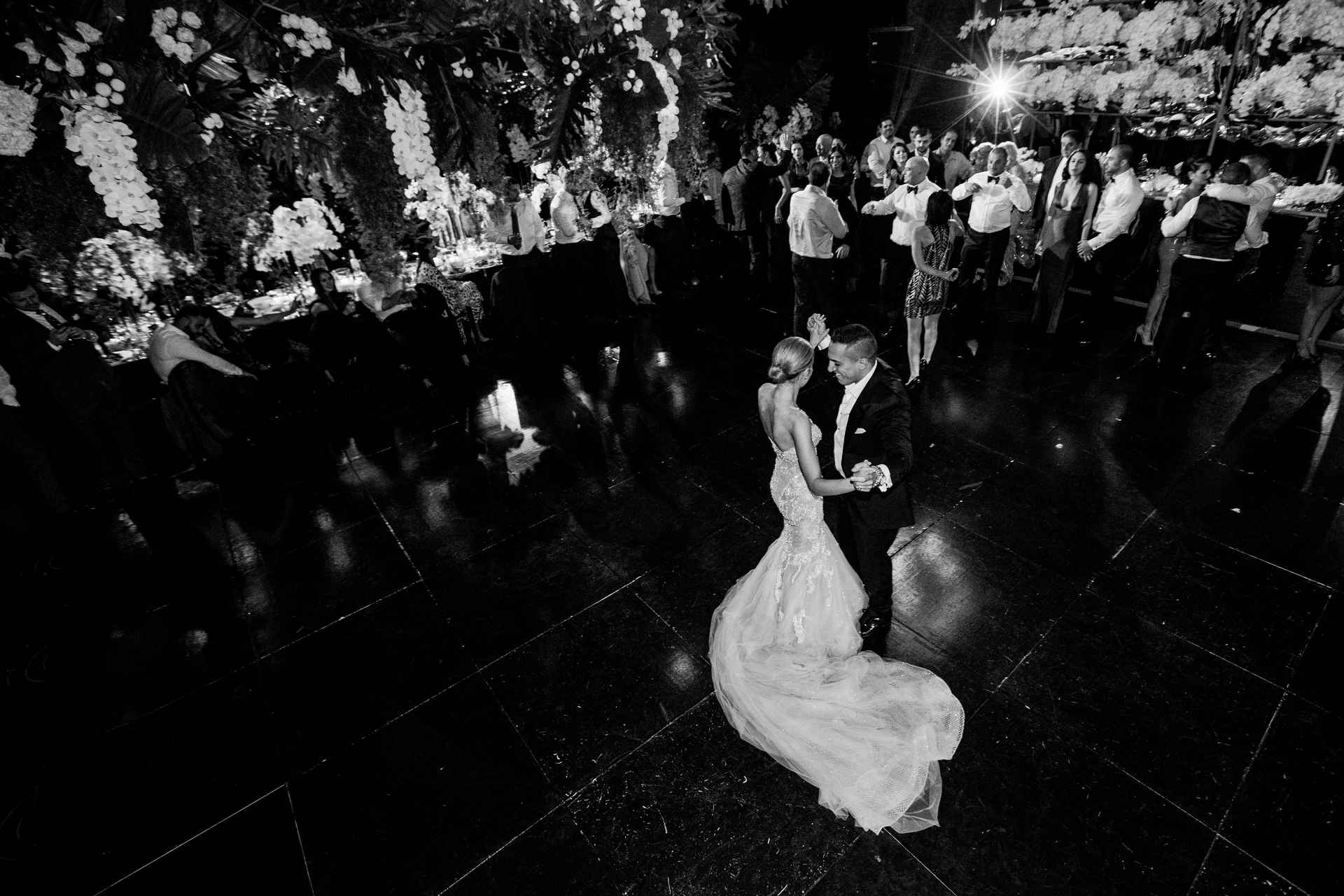 Carly & Andy at Waterview in Bicentennial ParkAN066.jpg