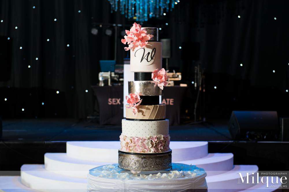 Studio Cakes - Wedding Cakes Mitchelton | Real Weddings