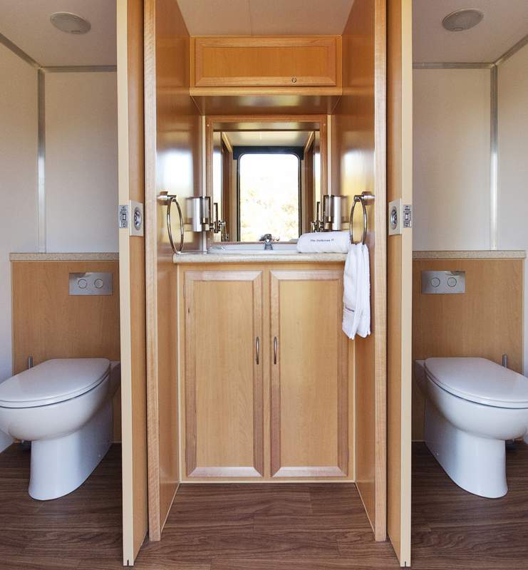 The Outhouse Portable Bathroom Hire - Wedding Hire Cockatoo Valley ...