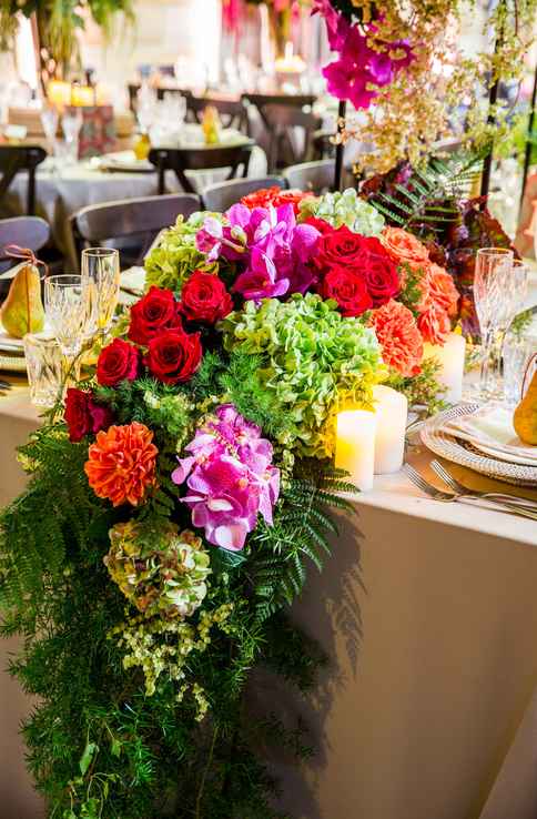 Wedding Flower Arrangement - Sandy & Rod's Wedding at Great Hall University