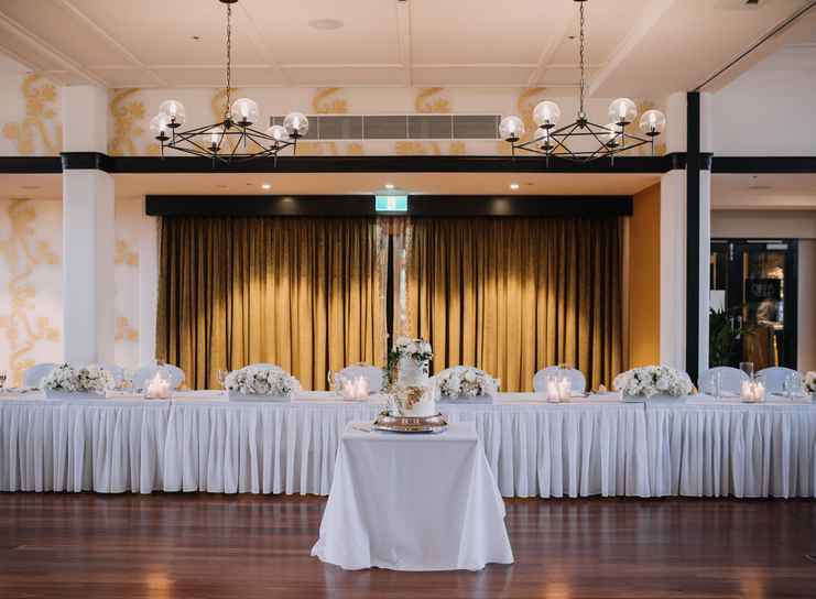 Rachel and Sean at Hotel Kurrajong