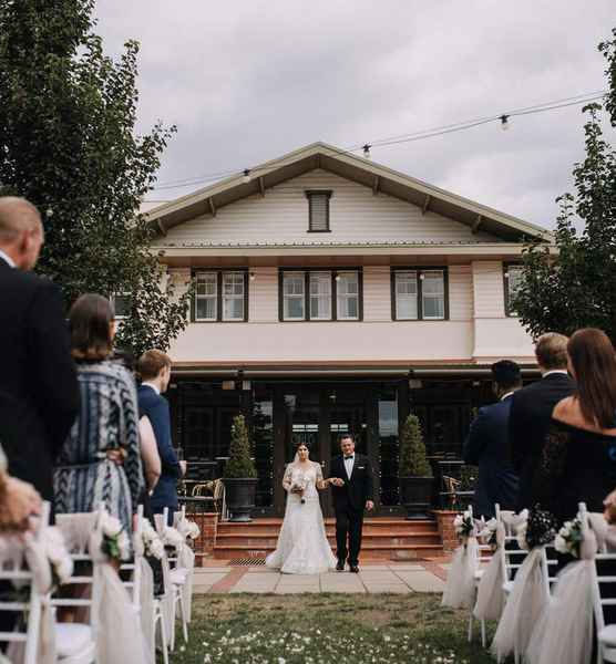 Rachel and Sean at Hotel Kurrajong