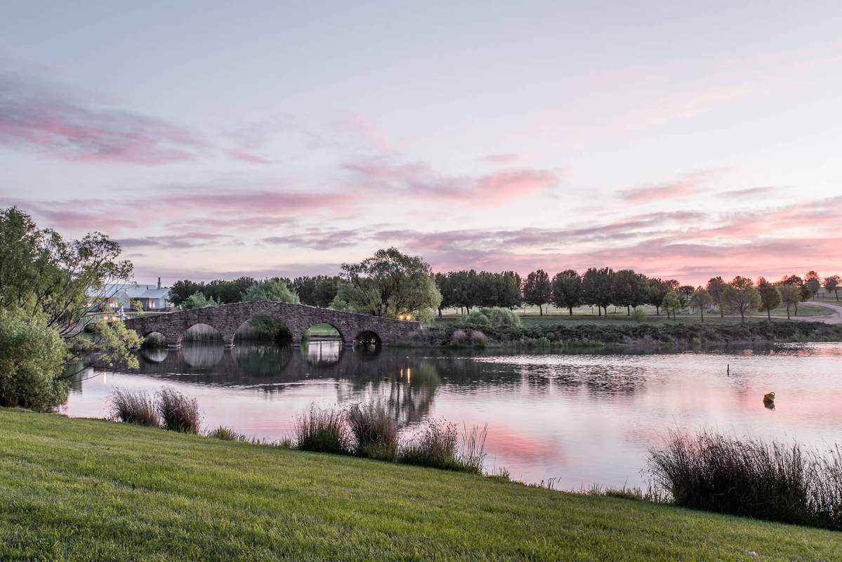 Mona Farm Weddings