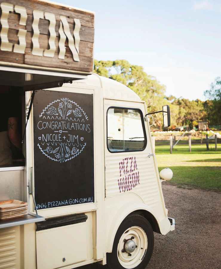 Foodtruck - Nicole & James' Wedding at The Barn The Briars