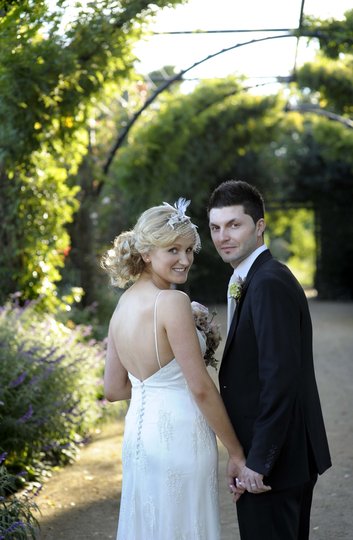 Julie and Alex at Alowyn Gardens