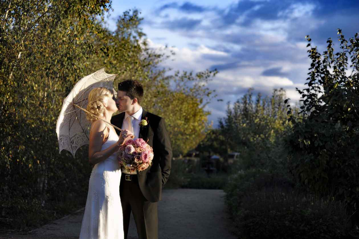 Julie and Alex at Alowyn Gardens