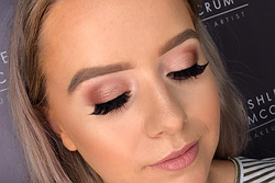 Ashleigh McCrum Makeup