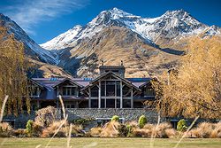 Blanket Bay - Lodge Exterior