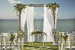 Waterfront Wedding Venue - Four Seasons Jimbaran Bay at Real Weddings