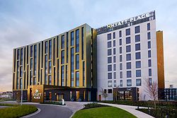 Weddings at Hyatt Place Melbourne, Essendon Fields