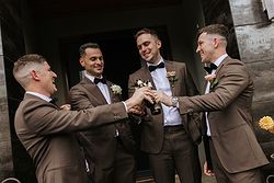 InStitchu – formal wear for weddings in Melbourne – photo 1
