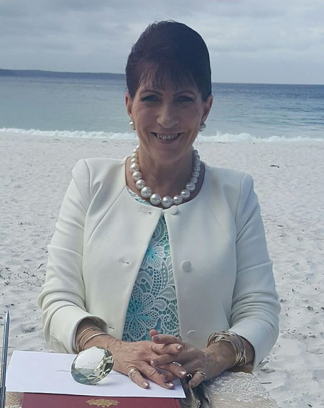 Marriage Celebrant - Meryl McGinn